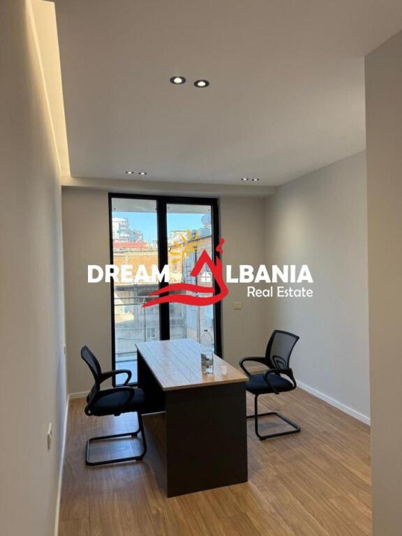 Zyre me qera , Mine Peza (ID 42611390)