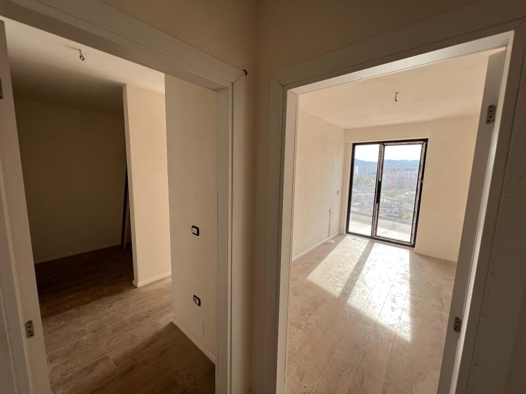 Shitet Apartament 2+1+2 Turdiu