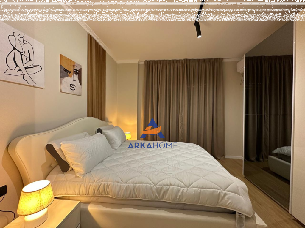 JEPET ME QERA APARTAMENT 2+1+2+BALLKON "NE BLLOK" 1500 EURO (I DISKUTUSHEM)