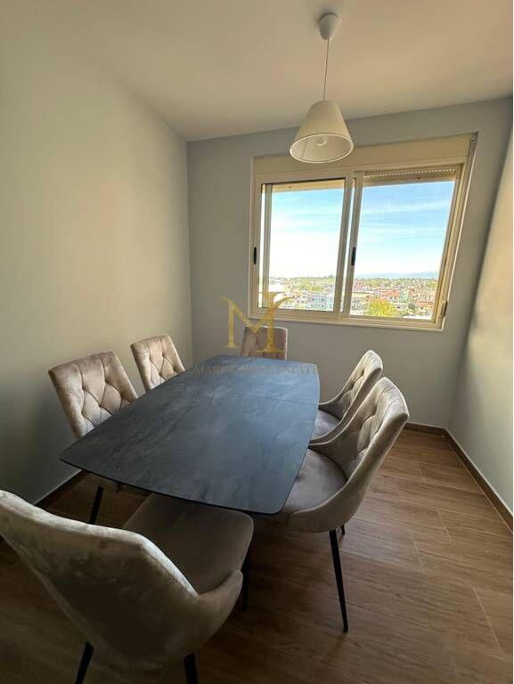 APARTAMENT 2+1 PER QERA PRANE SHKOLLES BAJRAM CURRI NE PLAZH , DURRES !