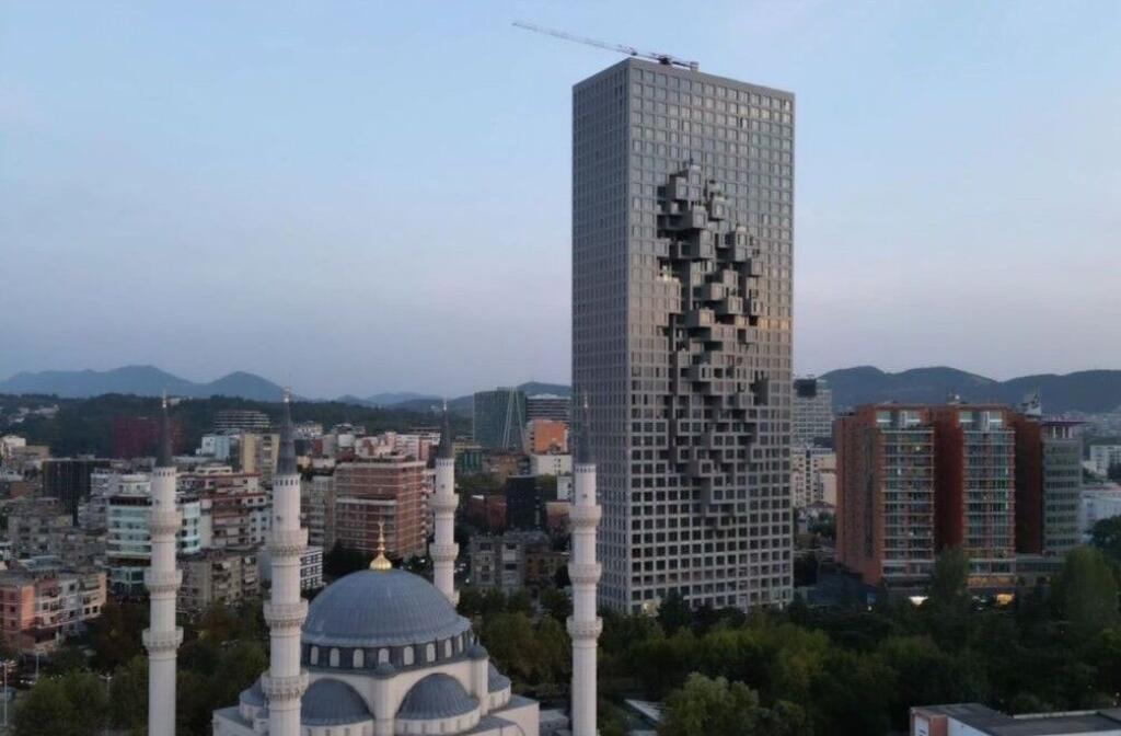 FOR SALE APARTMENT 1+1 ELBASANI STREET 140,000 EURO