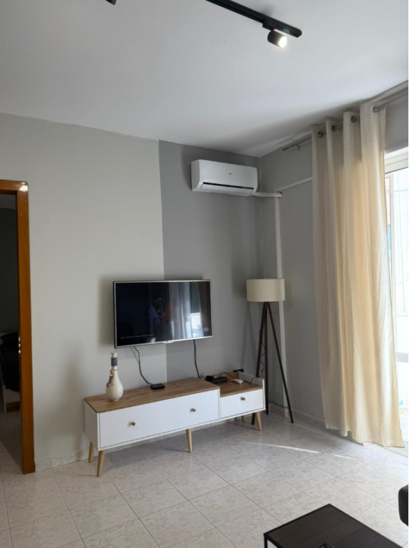 Jepet me qera ne plazh 350 vije e dyte