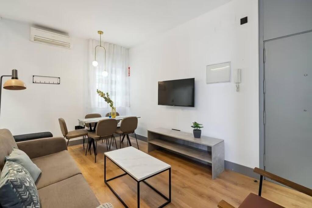 Apartament Me Qera 2+1 Tek Kodra e Diellit (ID B2201596) Tirane