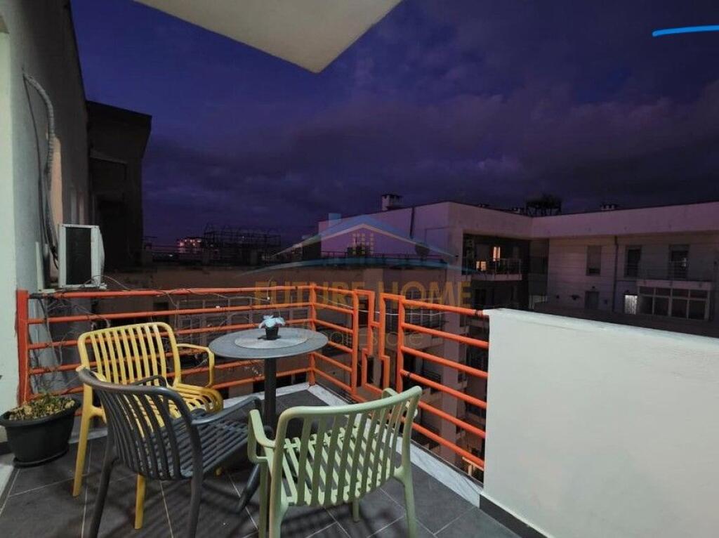 Jepet me Qira Apartament 1+1, Pazari i Ri