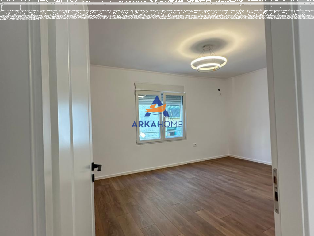 FOR SALE APARTMENT 1+1 "AT KONGRESI I MANASTIRIT STREET" 95,000 EURO