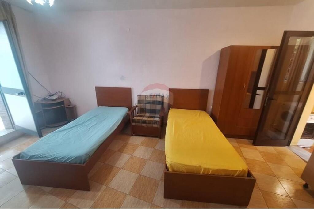 Garsoniere +Post parkimi me qera ne Don Bosko !