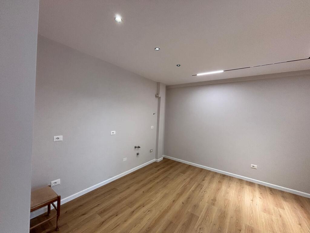 Vendesi 1+1 investito a Astir