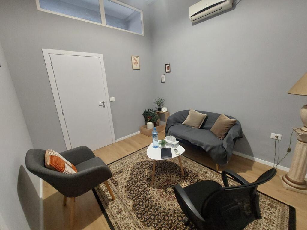 Three-story villa for sale, near the Ballet school