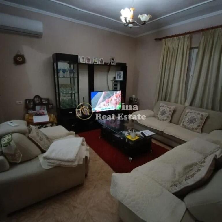 Qera, Hyrje private 2+1, Rruga Todi Shkurti, 500 euro/muaj