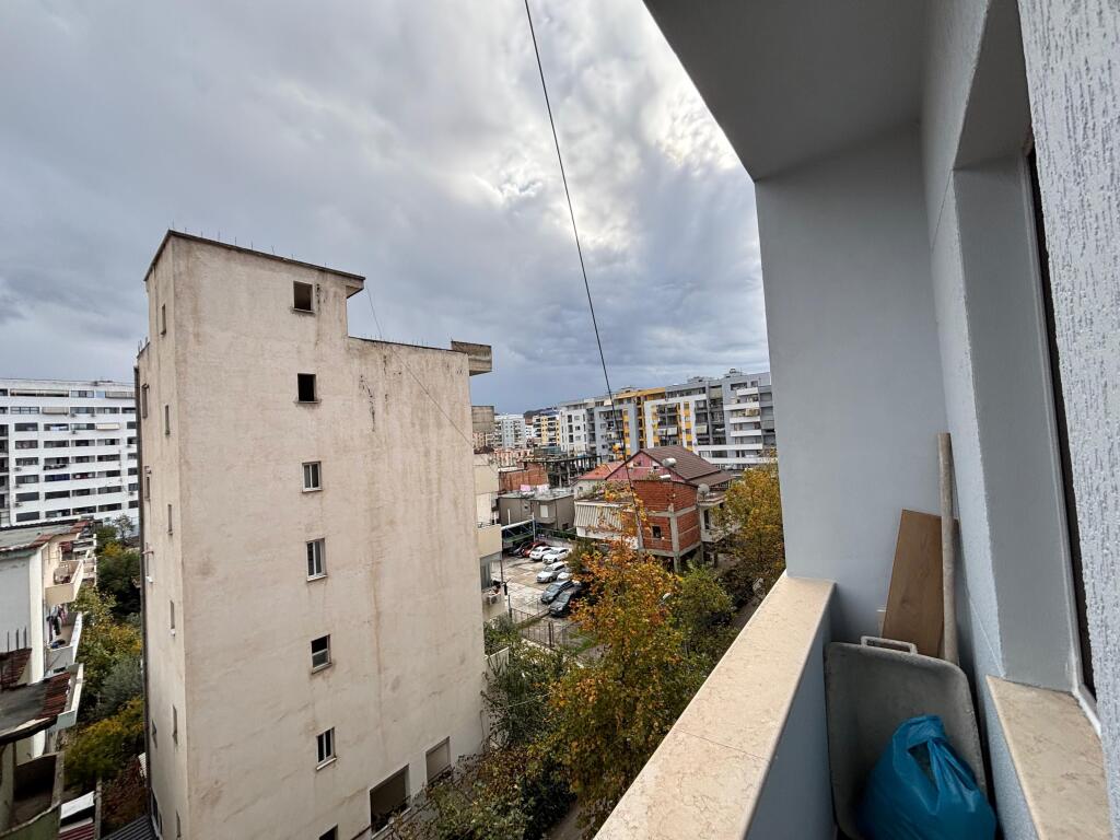 Vendesi 1+1 investito a Astir