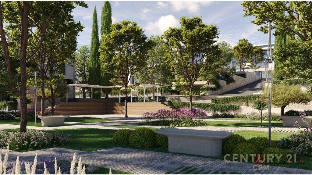 WE SELL SUPER APARTMENT 2+1+2 + YARD IN THE RESIDENCE "CRYSTAL LAKE", BY THE LAKE OF FARKË! 272,720 €