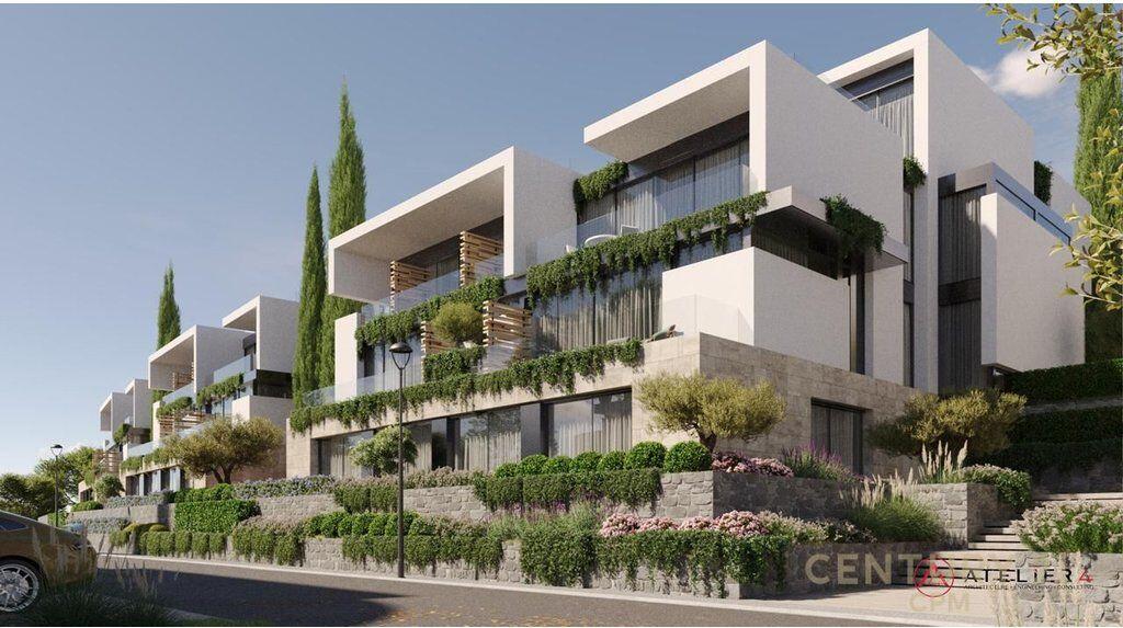 WE SELL SUPER APARTMENT 2+1+2 + YARD IN THE RESIDENCE "CRYSTAL LAKE", BY THE LAKE OF FARKË! 272,720 €