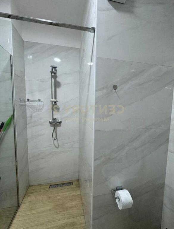 Apartament 1+1 me Qira tek Ish Tregu Elektrik.