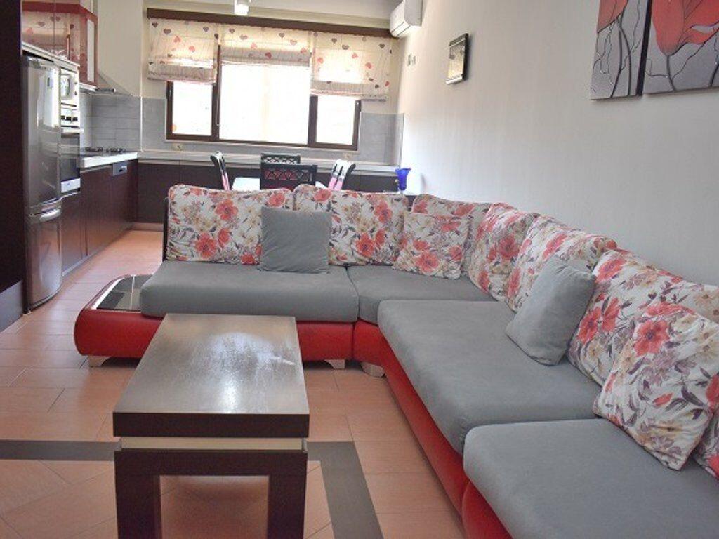 Qera, Apartament 3+1+2, Rruga 5 Maji