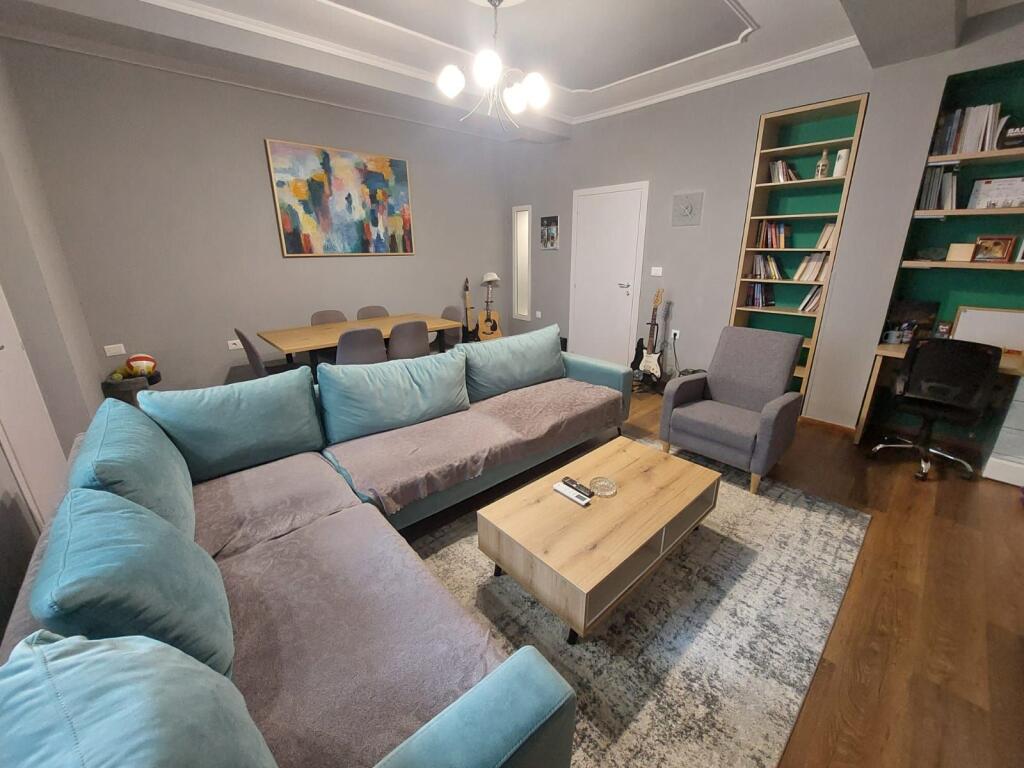 Three-story villa for sale, near the Ballet school