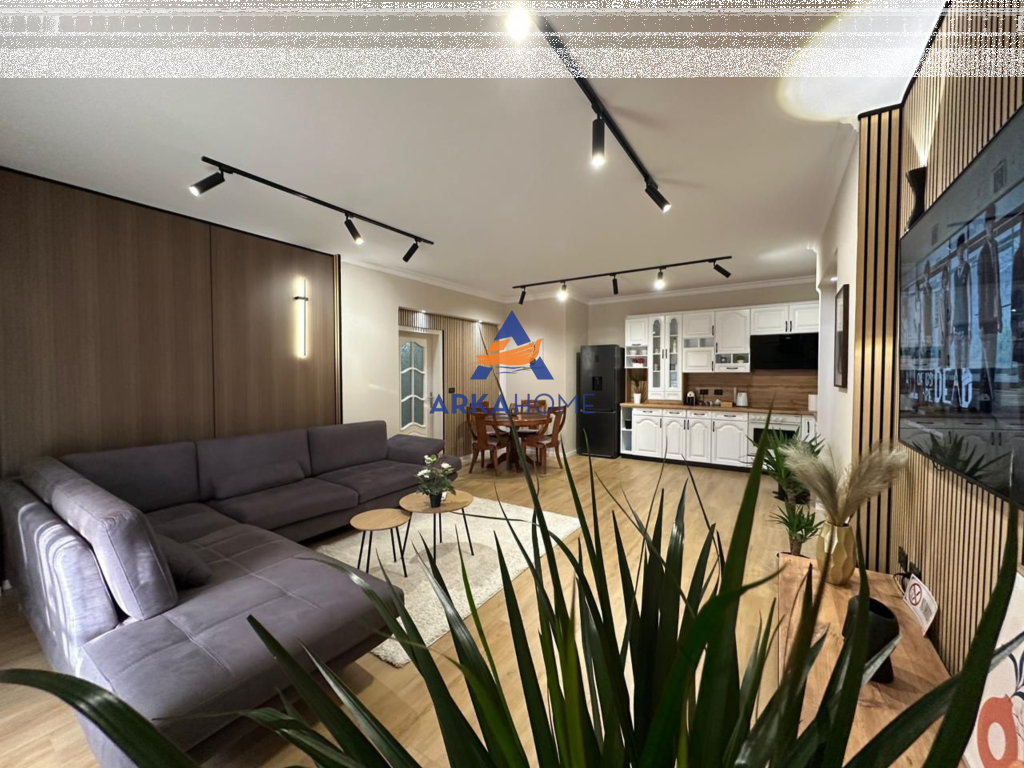 JEPET ME QERA APARTAMENT 2+1+2+BALLKON "NE BLLOK" 1500 EURO (I DISKUTUSHEM)