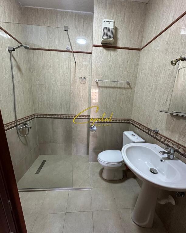 UFFICIO IN AFFITTO 118 M2 COMUNE DI PARIGI 70.000 LEKE