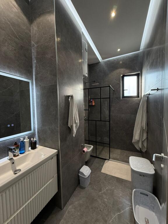 Penthouse for sale 2+2+2, Qesarake, Tirane