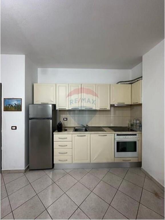 APARTAMENT 2+1 ME QIRA ASTIR PRANE BAR BOHEM