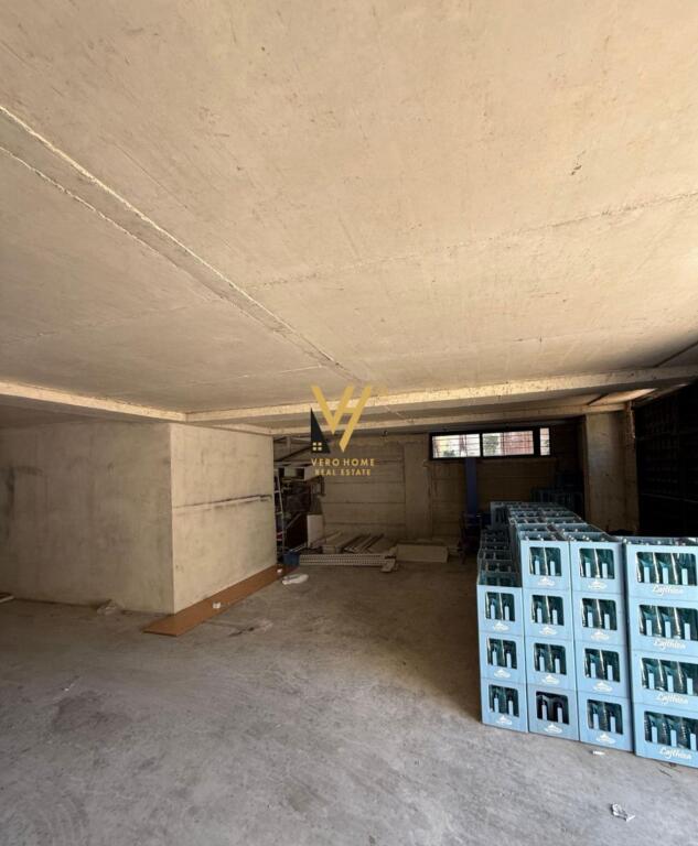 JEPET MAGAZINE 200 M2 ME QERA NE KOMBINAT 50.000 LEKE