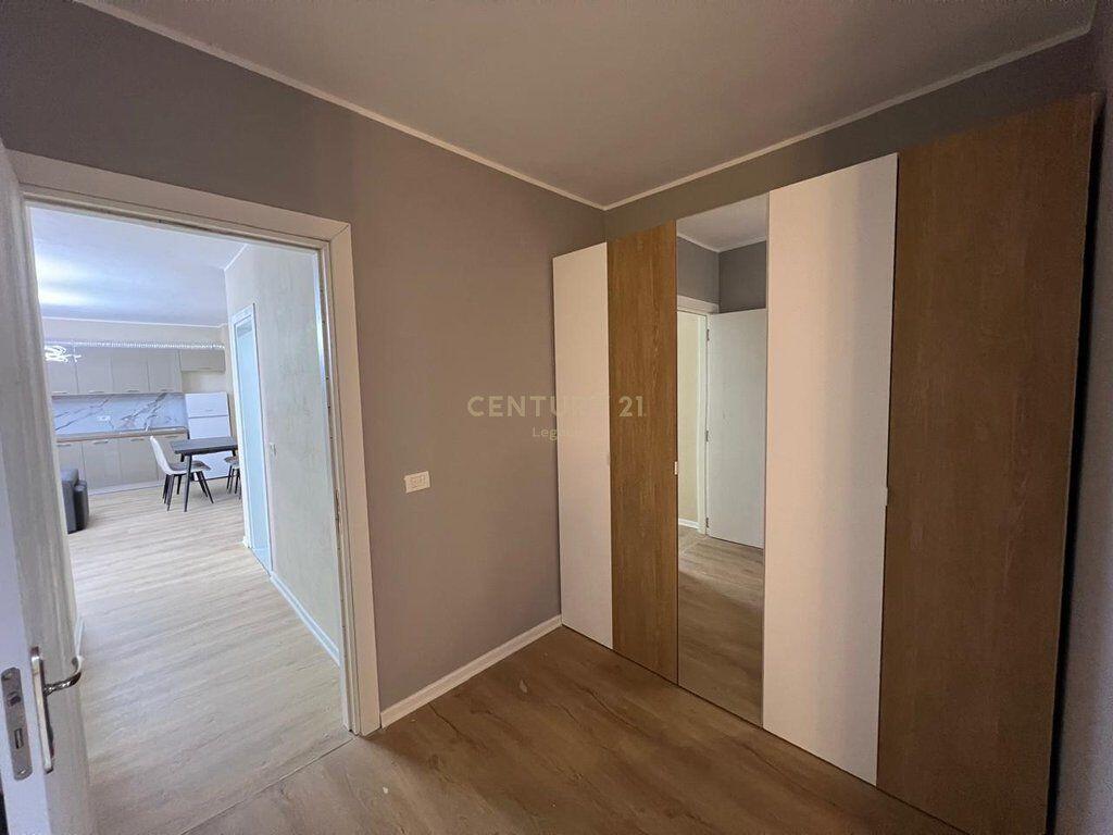 apartament 2+1+2+ post parkimi tek pallatet e Tom Doshit Shkoze