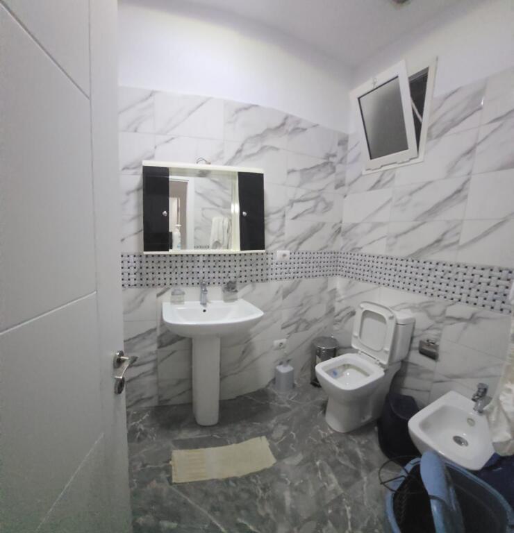 🏡 Jepet me qira apartament 2+1 📍 Rruga e Kavajës