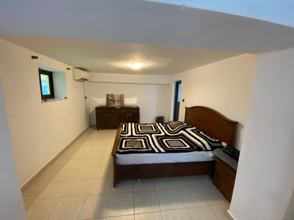 QERA, VILE, PORCELAN, TIRANE MLS # 530581008-55