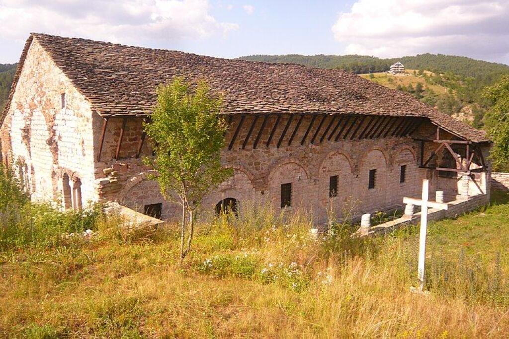 HOTEL IN VOSKOPOJE IN VENDITA!