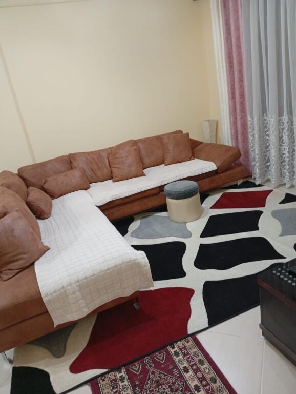 Jepet me qira, apartament 2+1+2 ne Astir