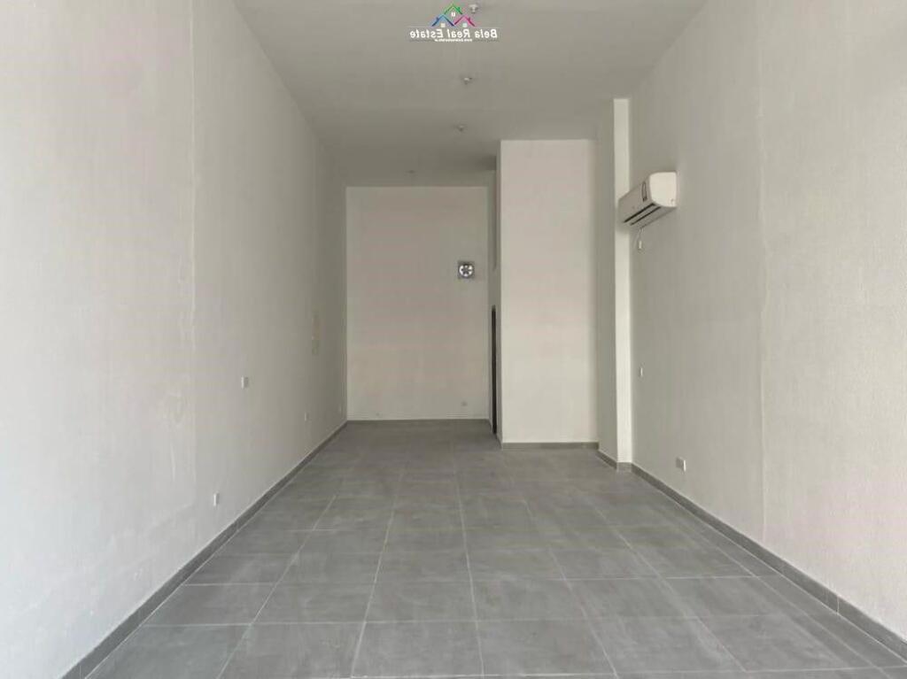 Dyqan Me Qera Ne Bllok (ID BD21759) Tirane