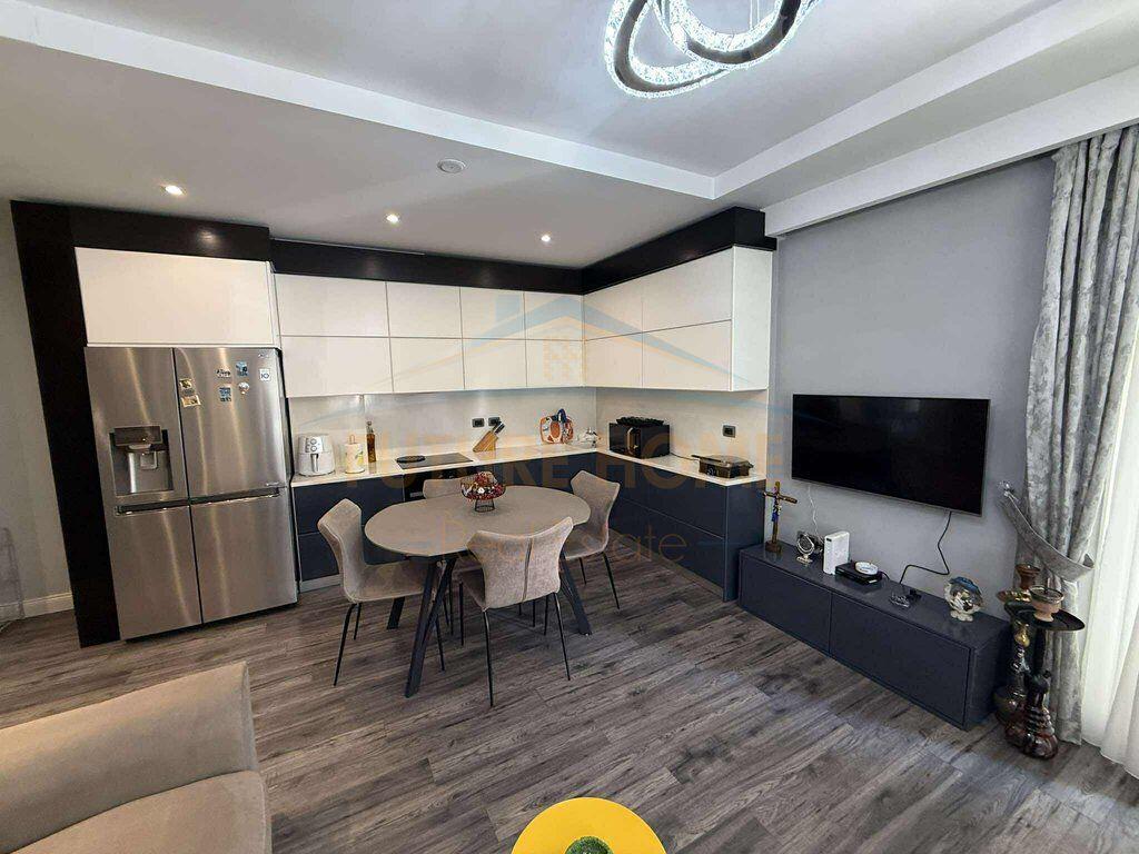 Rent, Apartment 2+1+ 2 Parking Spaces, Fresk, Tirane