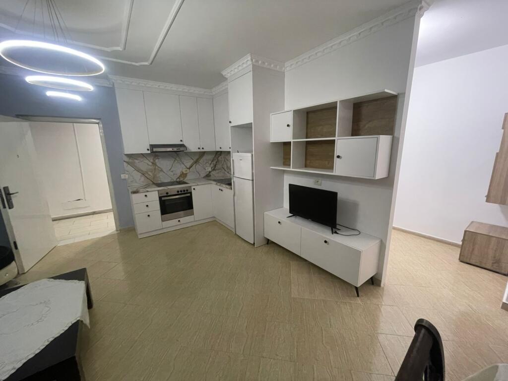APARTAMENT ME QERA  1+1, RROTA E KUQE, PLAZH DURRES