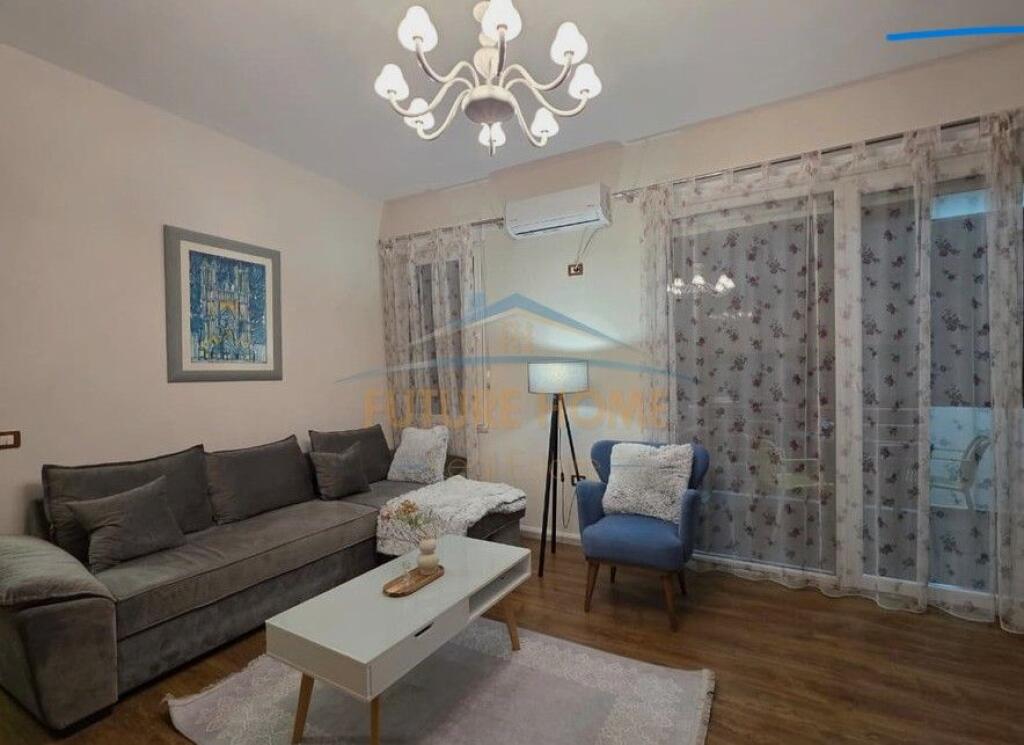 Jepet me Qira Apartament 1+1, Pazari i Ri