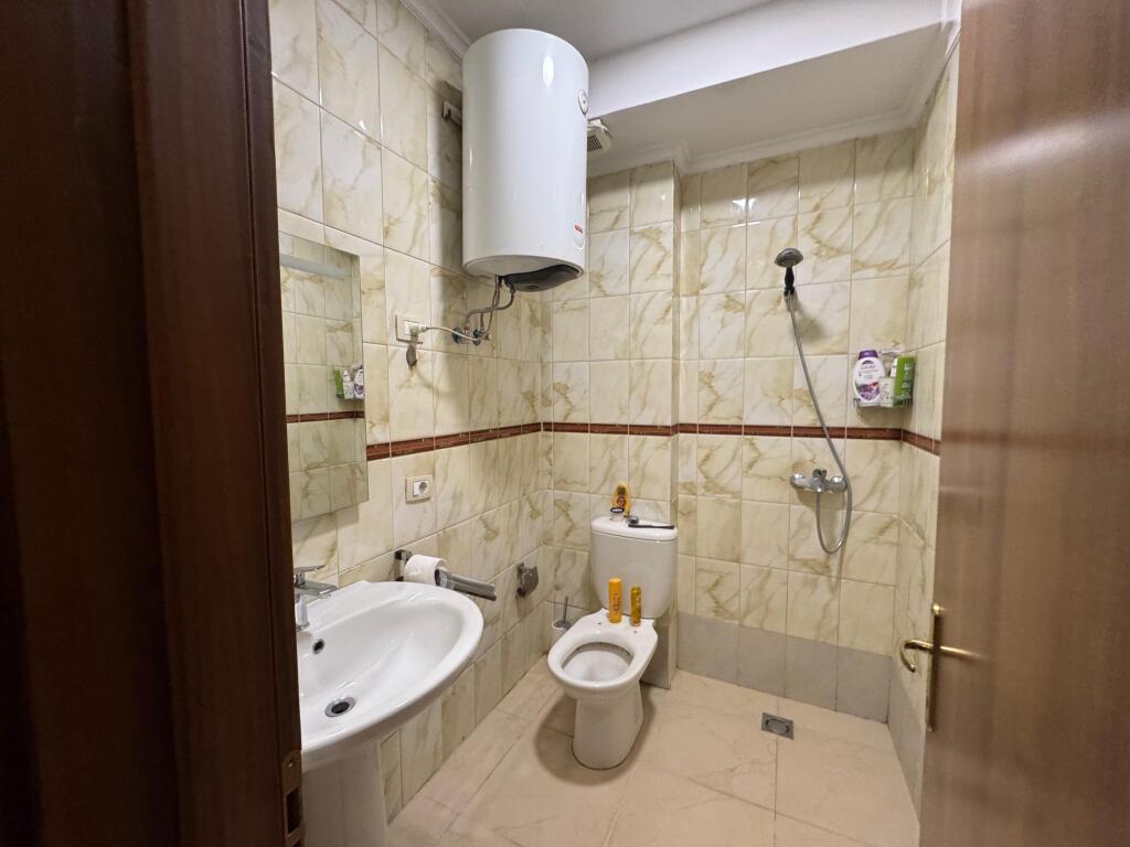Apartament me qera 2+1+2 Zogu I zi