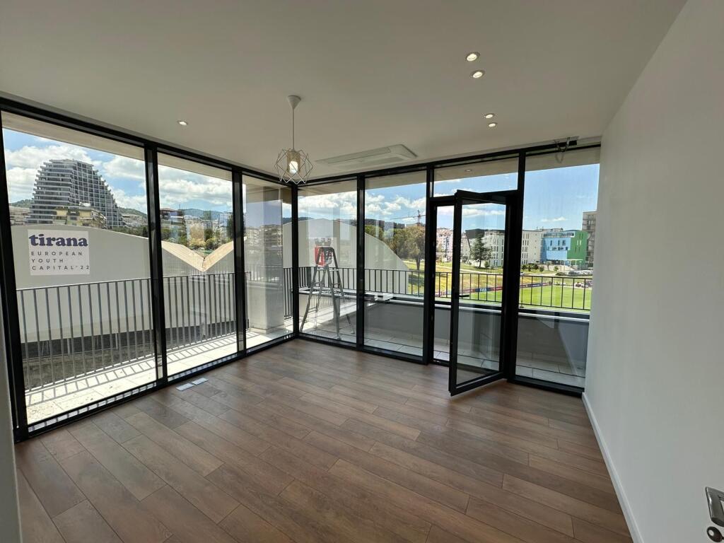 Jepet apartament  me qira  2+1 + post parking  Rruga e kosovarv Lake View,Rezidenc  Kati 2  Cmimi 1400 euro