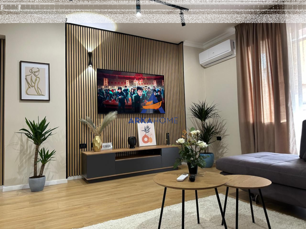 JEPET ME QERA APARTAMENT 2+1+2+BALLKON "NE BLLOK" 1500 EURO (I DISKUTUSHEM)