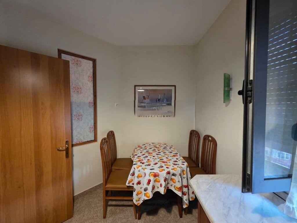 APPARTAMENTO 2+1+ POSTO AUTO IN AFFITTO VICINO A ''EYE OF TIRANA'', CENTRO 700 € /Mese