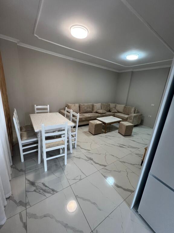 APARTAMENT ME QERA 1+1
