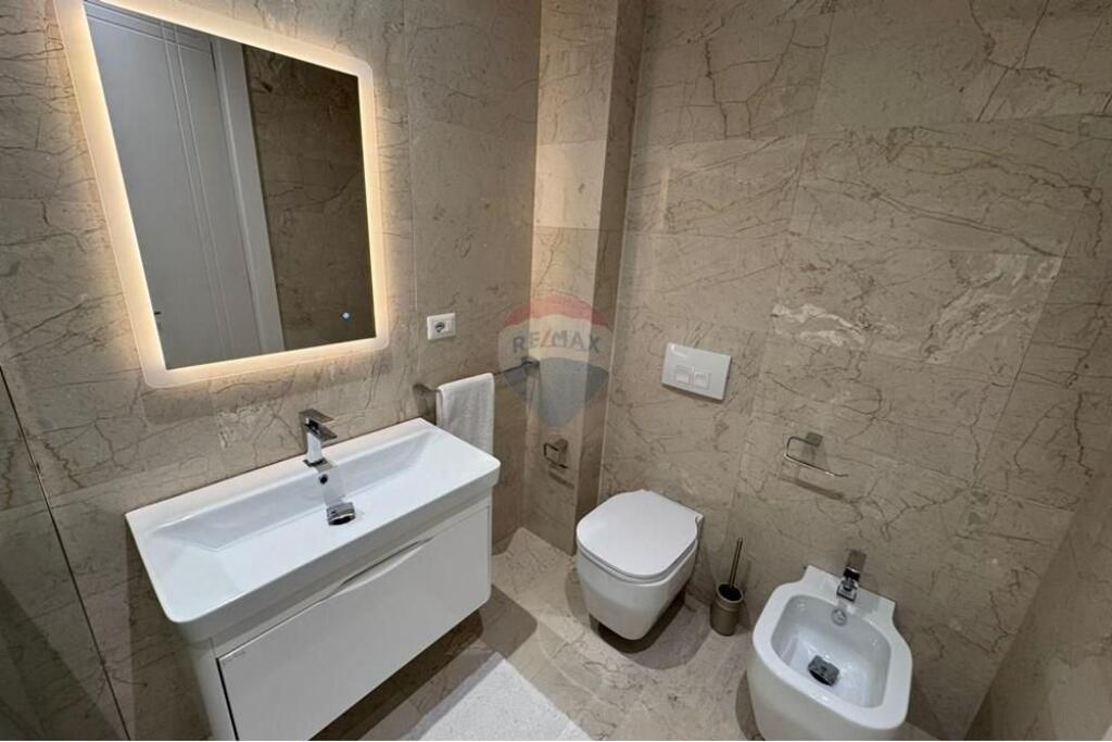 LIQENI I THATE, VENDIAMO APPARTAMENTO 2+1