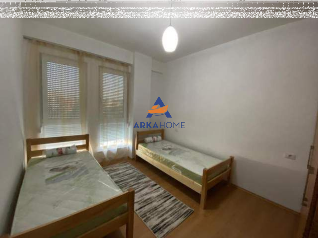 APARTAMENT ME QERA 3+1 "5 MAJ ,QENDRA CONCORD" 65.000 LEKE