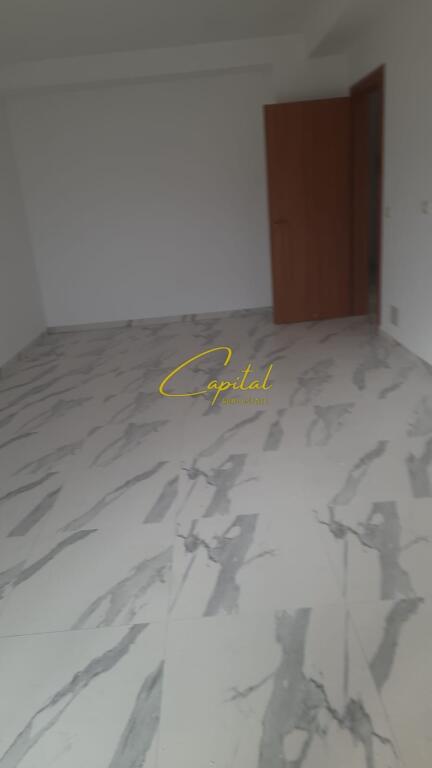 ZYRE ME QERA 120 M2 KOMBINAT 450 EURO