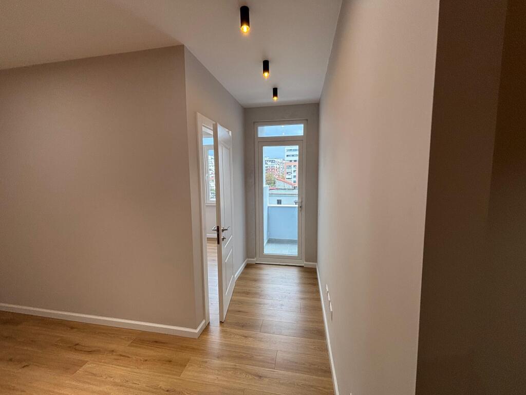 Vendesi 1+1 investito a Astir