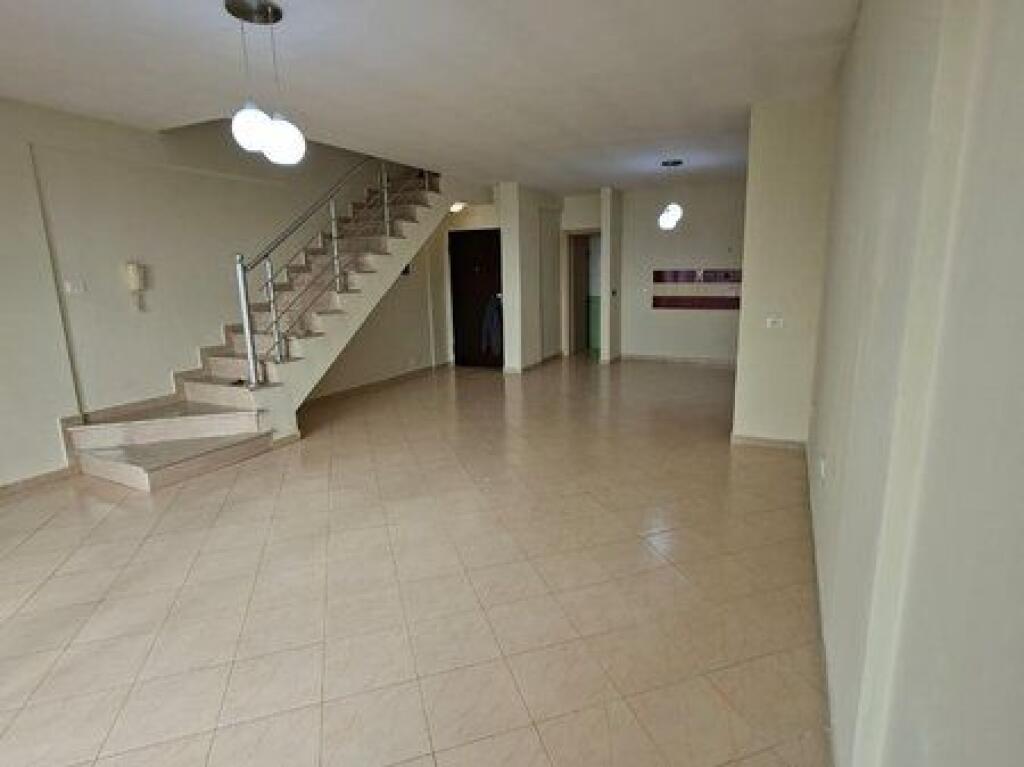 Shitet, Duplex 3+1+2, Rezidenca Kodra e Diellit 1, Tiranë.