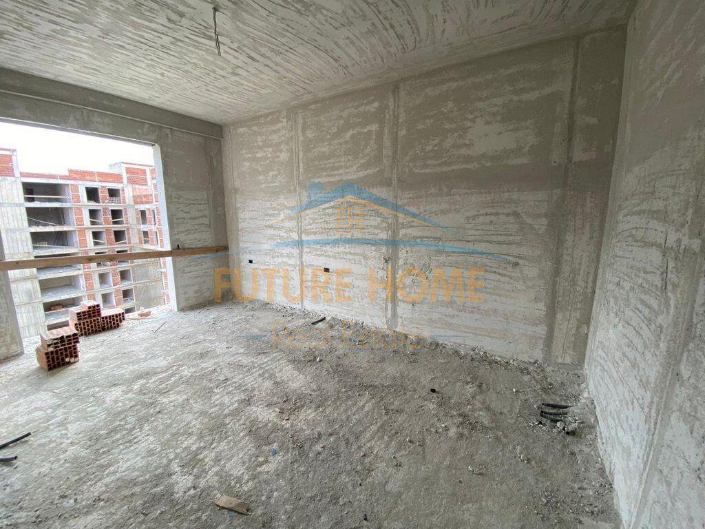 Shitet, Apartament 3+1+2, Colonnade Building, Rruga Dritan Hoxha, Tirane.