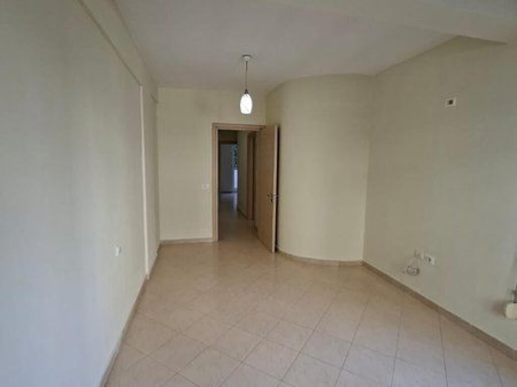 Shitet, Duplex 3+1+2, Rezidenca Kodra e Diellit 1, Tiranë.