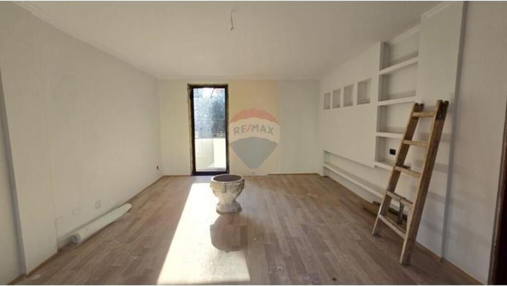 3-storey villa for rent Olympic Complex !