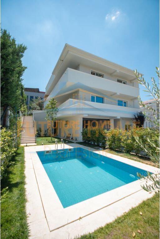 Qera, Vile me Pishine, Akacia Hills, Mjull-Bathore