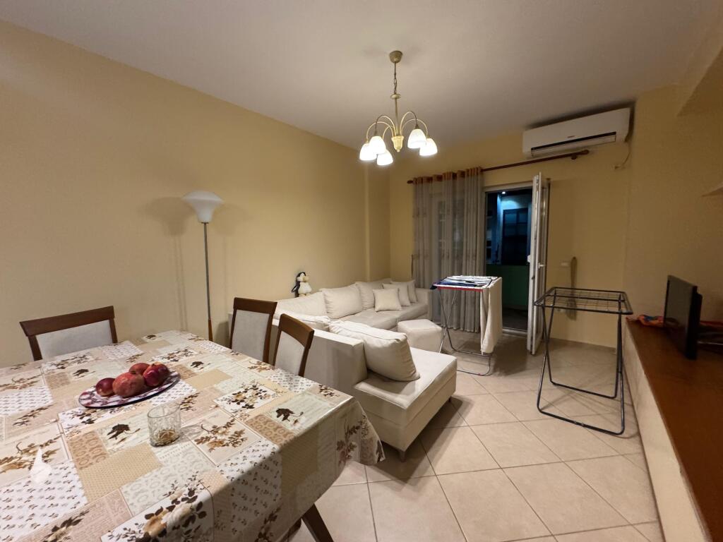 Apartament me qera 2+1+2 Zogu I zi