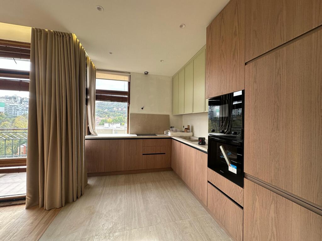 2+1 Apartment for rent near the Zoo!