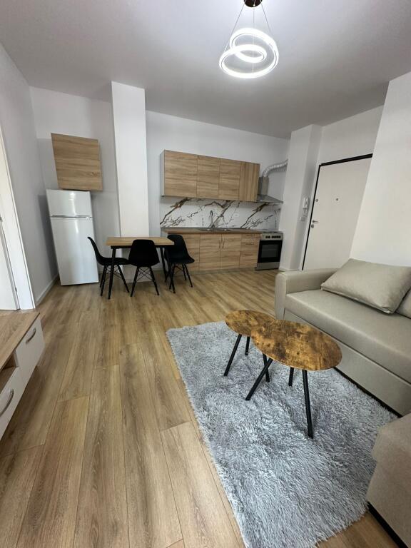 Apartament me qera 1+1